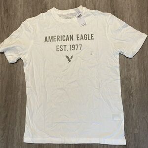 NWT American‎ Eagle White Short Sleeve T-Shirt Small